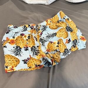 Floral Pineapple Print Women's Shorts